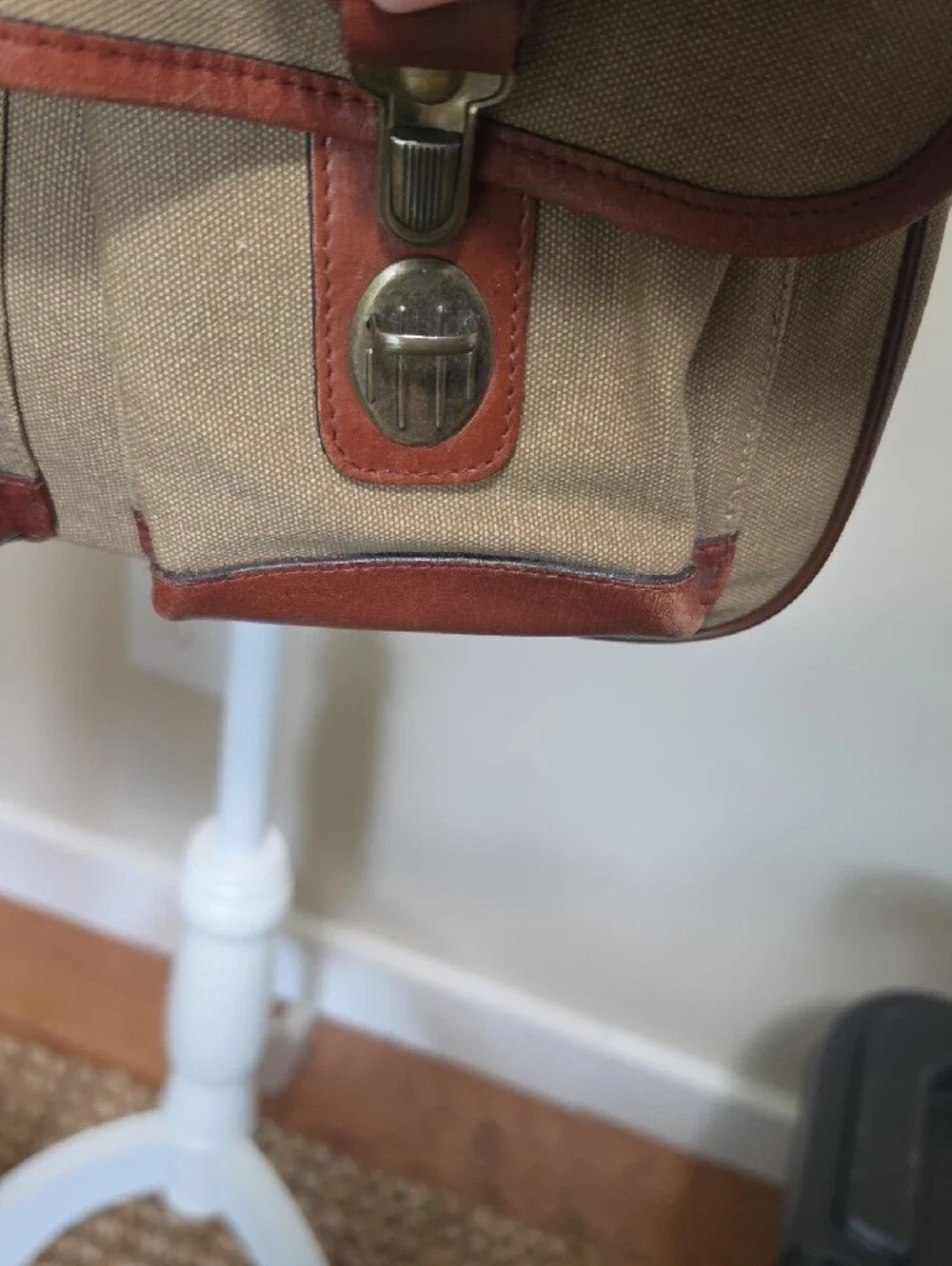 Vintage Liz Claiborne Leather Co Canvas Messenger Bag Tan Crossbody 12